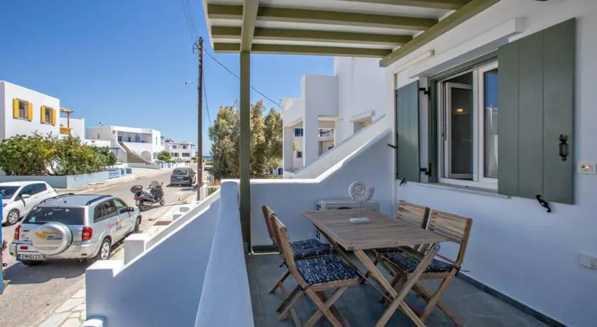 Cozy House in Tinos - Image 1