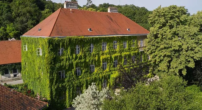 Schloss Hollenburg Aparte Apartments - Image 1