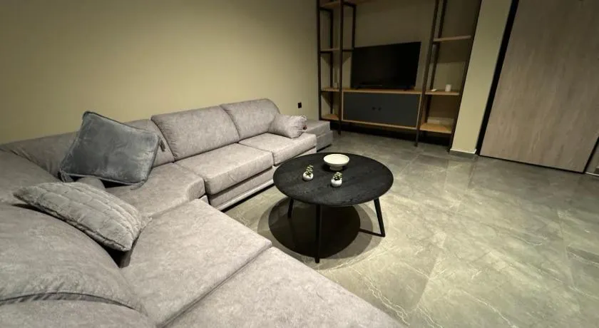 SALOMI LUXURY SUITES - Image 1