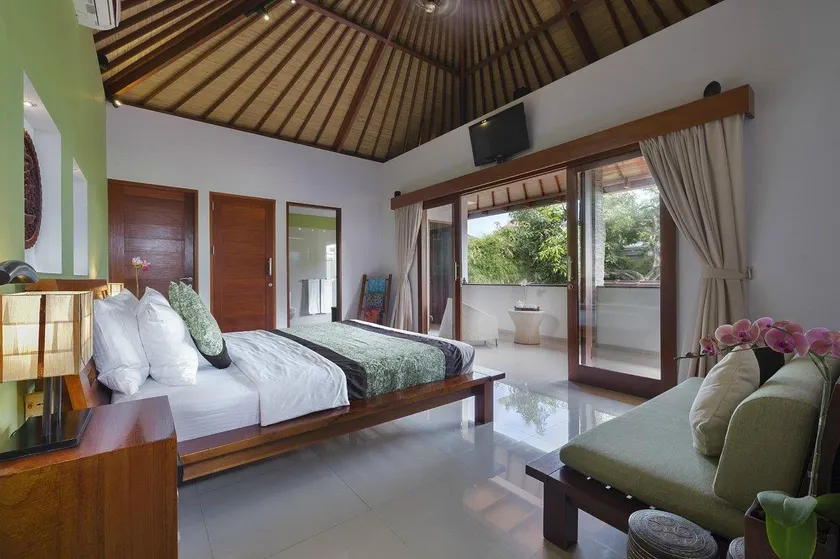 ViLLA GREEN MANGGO III - Image 1