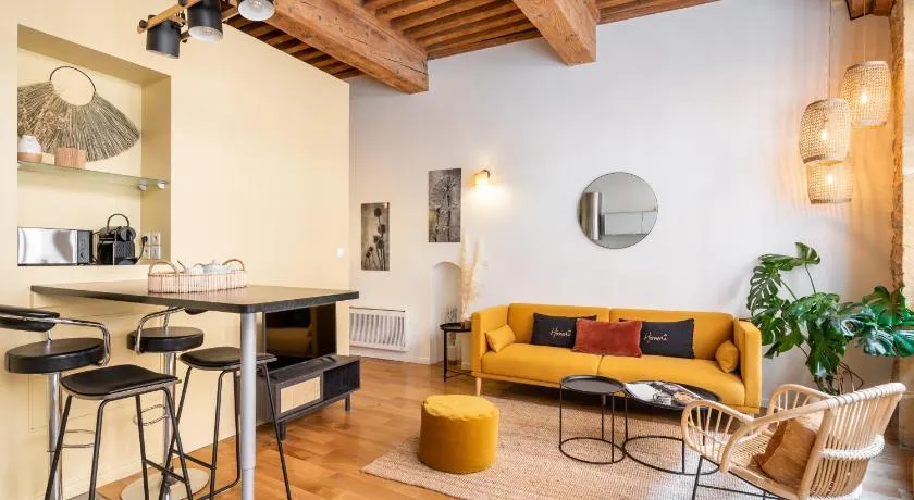 Honorê, Suite Saint Georges - Image 1