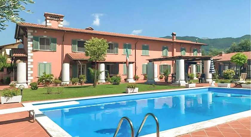 Stunning Apartment In Querceta With Wifi - Image 1