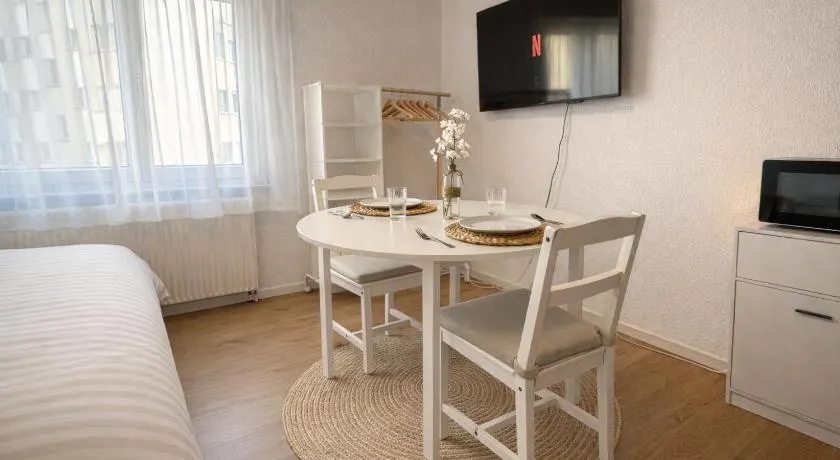Studio nahe Rheinfall mit Parkplatz und Self-Check-in - Image 1