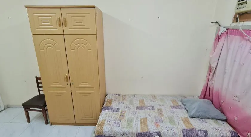 Men-only house in Khor Fakkan - Image 1