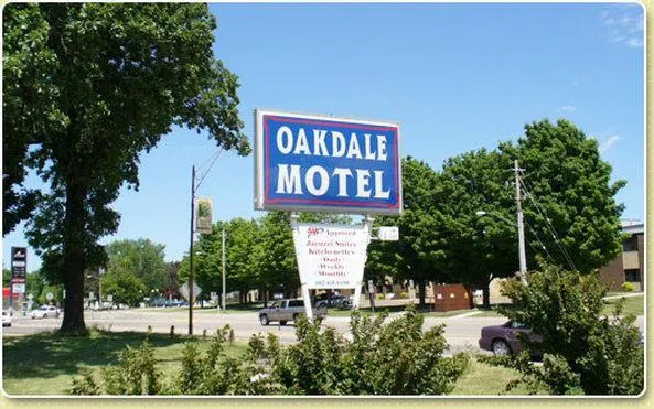 Oakdale Motel  - Image 1