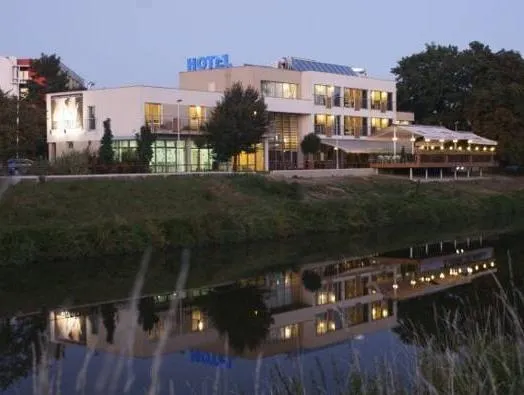 Hotel River - Image 1