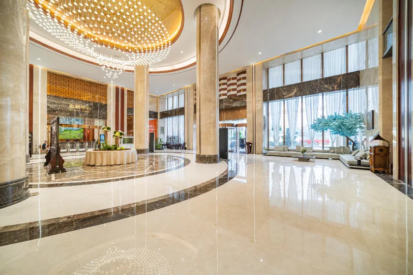 Grand Rezen Hotel Chongzuo - Image 1