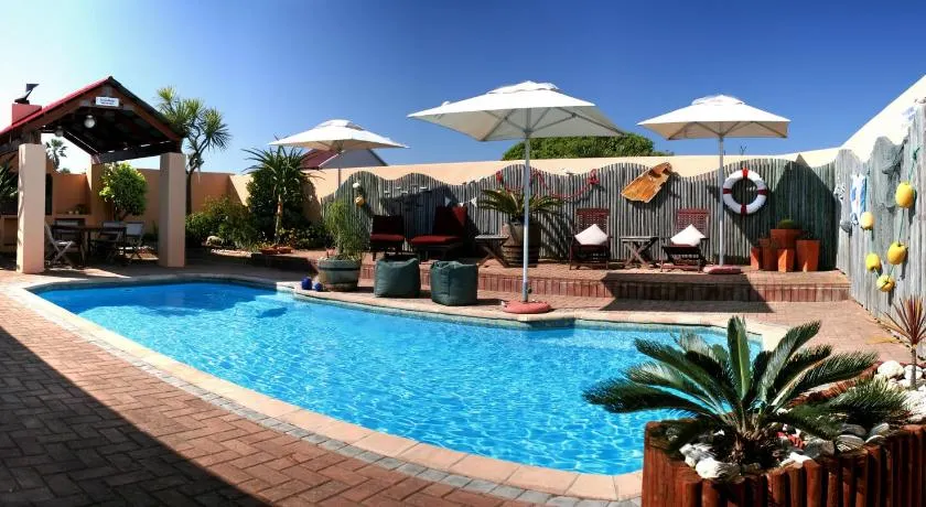 Avenues Guesthouse - Image 1