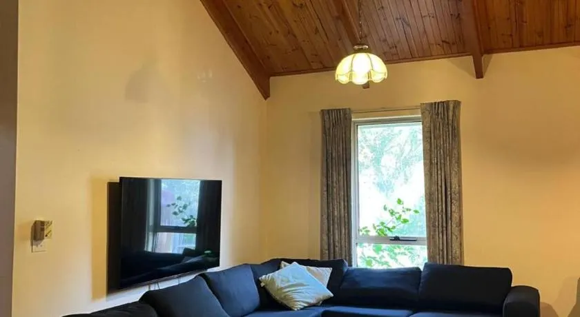 Farm-stay delight - Image 1