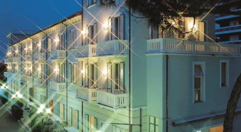 Hotel Loris - Valentini Family Village - Image 1
