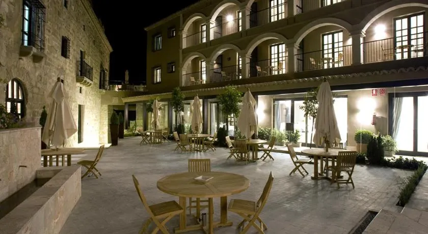 Hotel Palacio de Mengibar - Image 1
