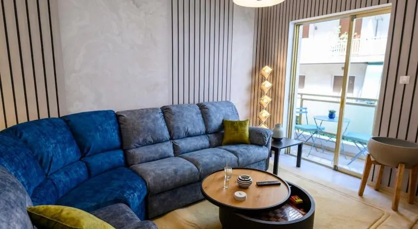 Luxury 2 bed Urban Oasis in the Heart of Athens - Image 1