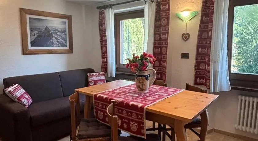 Maen apartment, Valtournenche - Image 1
