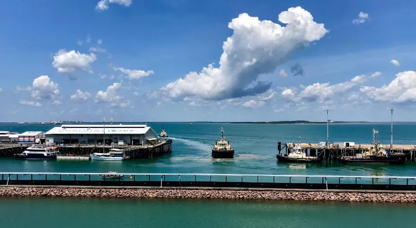 Absolute Waterfront - Tropical Sunrise Apartment Over The Water - Image 1