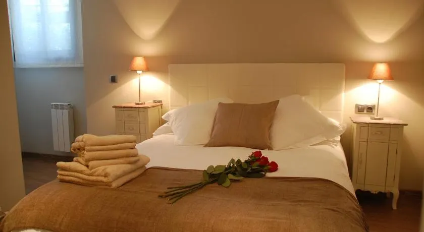 Montseny Suites & Apartments - Image 1