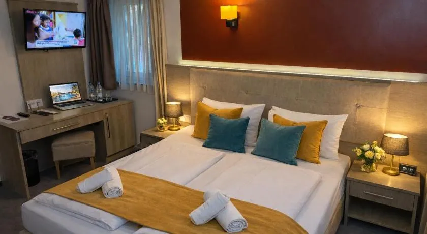 Alpha & Omega Hotel Stuttgart - Image 1