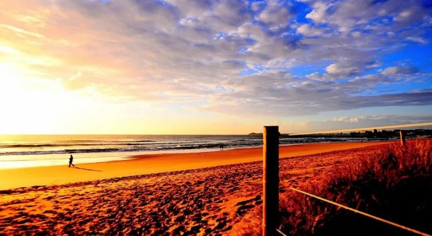 Beach Front Bliss - Luxurious 3 Bedroom Beachfront Apartment in Maroochydore - Image 1