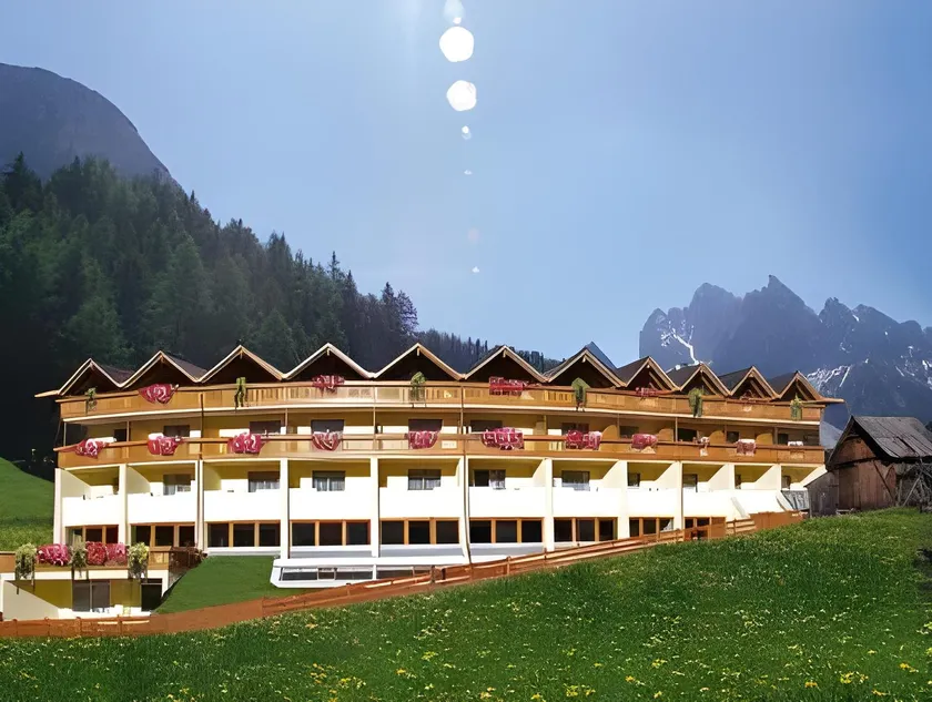 Hotel Asterbel - Image 1