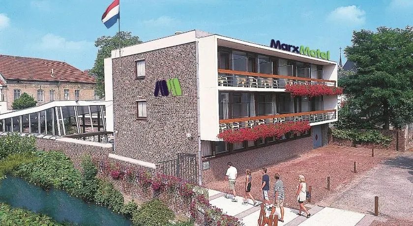 Marx Motel - Image 1