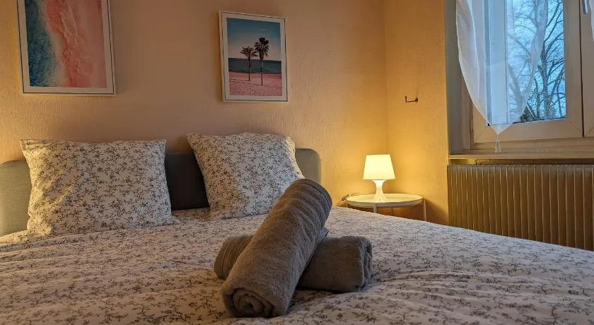 Le Bâlois - appartement 2 chambres, salon, cuisine équipée, parking et wifi gratuit - Image 1