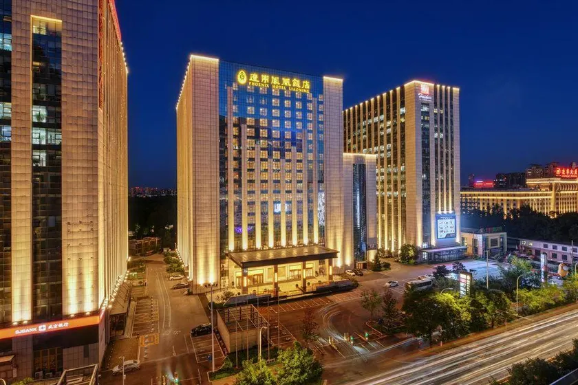 PHOENIX HOTEL - Image 1