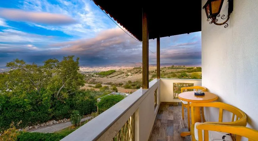 Archontiko Alexandros Luxury Suites - Image 1