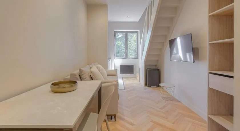 Appartement contemporain au calme, Ecully - Image 1