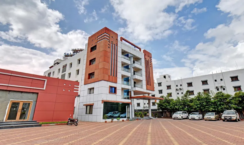 Sai Sangam Hotel - Image 1