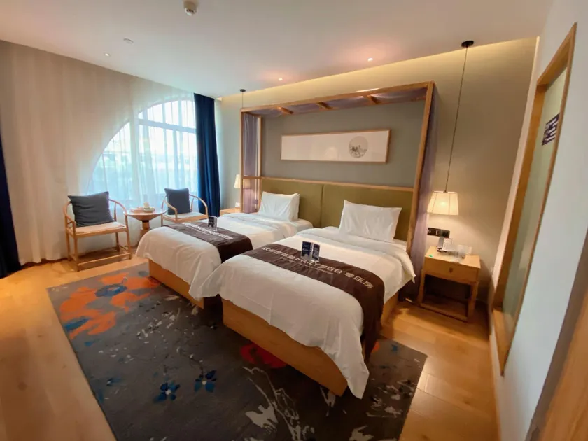 Qian Na Hotel (Xinxiang Hualan Avenue, Pangdonglai Shopping Plaza) - Image 1