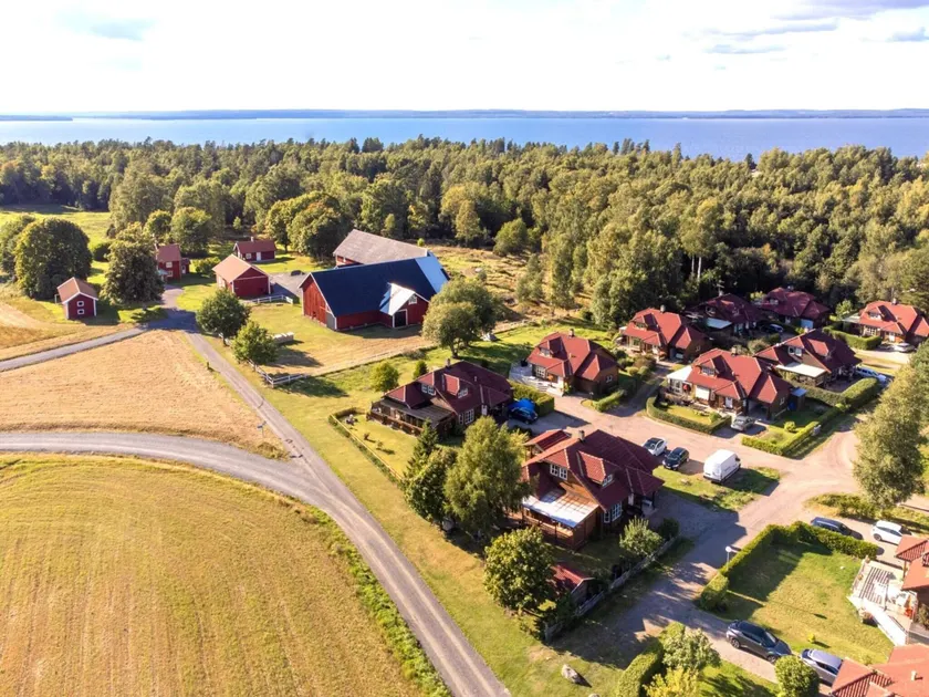 4 person holiday home in MOTALA-By Traum - Image 1
