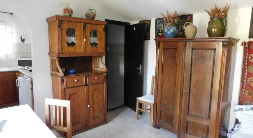 Babamúzeum kis apartman - Image 1