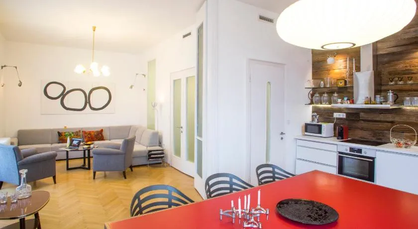 Luxury Bauhaus Apartment - Image 1