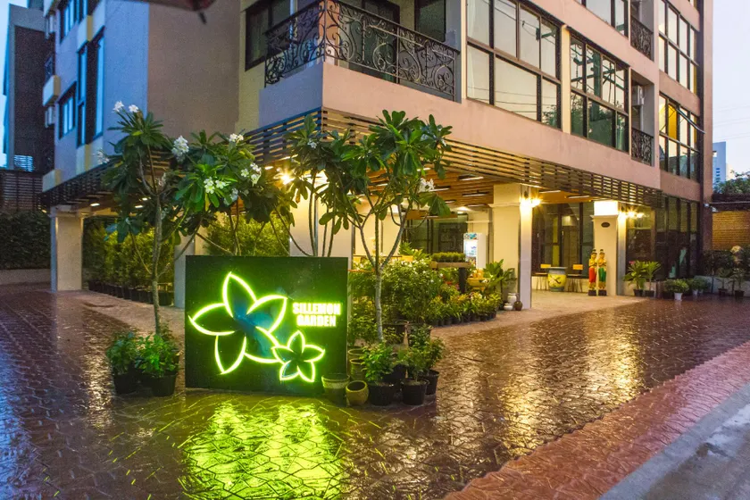 Sillemon Garden Hotel - Image 1