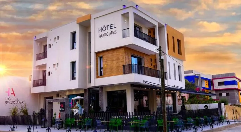 Hotel beaux arts - Image 1