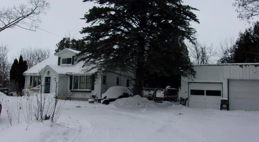Friends and Family Newer Vacation Home - Image 1