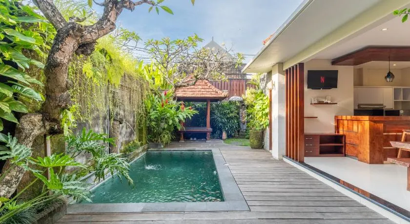 Puji Villa 3 in the heart of Berawa Canggu - Image 1