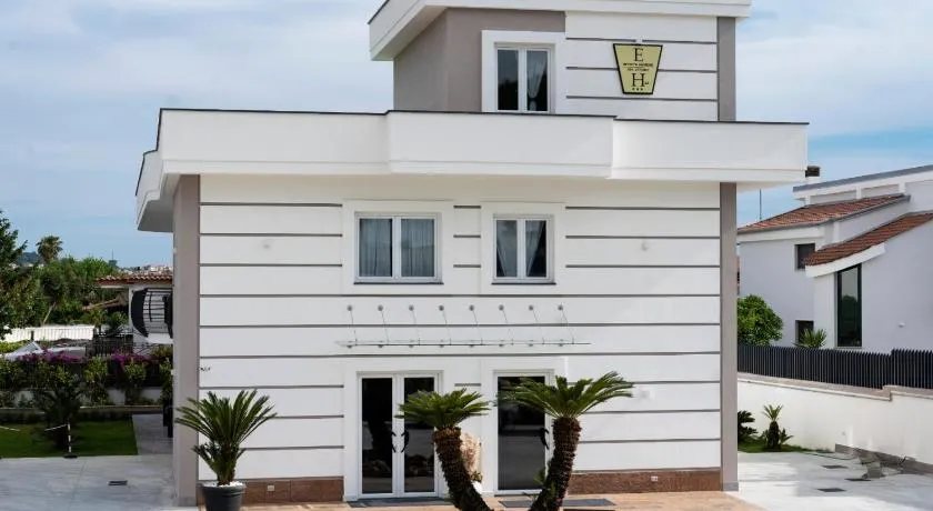 Hotel Elite - Image 1