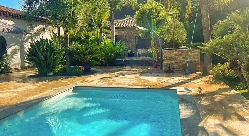 Tres Beau Gite Piscine - Spa - Image 1