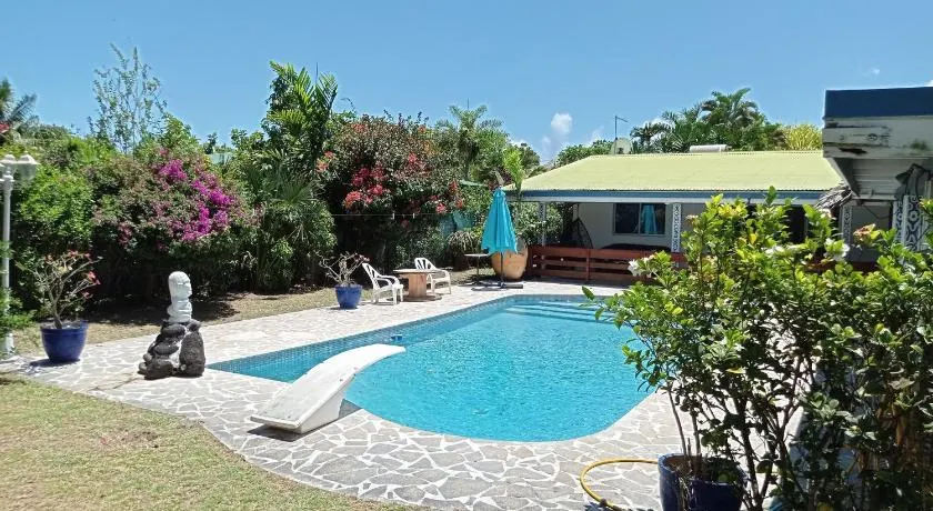 Maison de vacances avec piscine et accès plage de sable blanc - Image 1