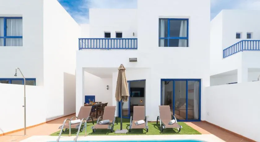 Lyxig lugn sydfasad villa i Marina Rubicon med gratis WiFi och uppvärmd pool - Image 1