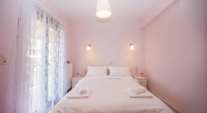 Olga Dova Apartments - Image 1