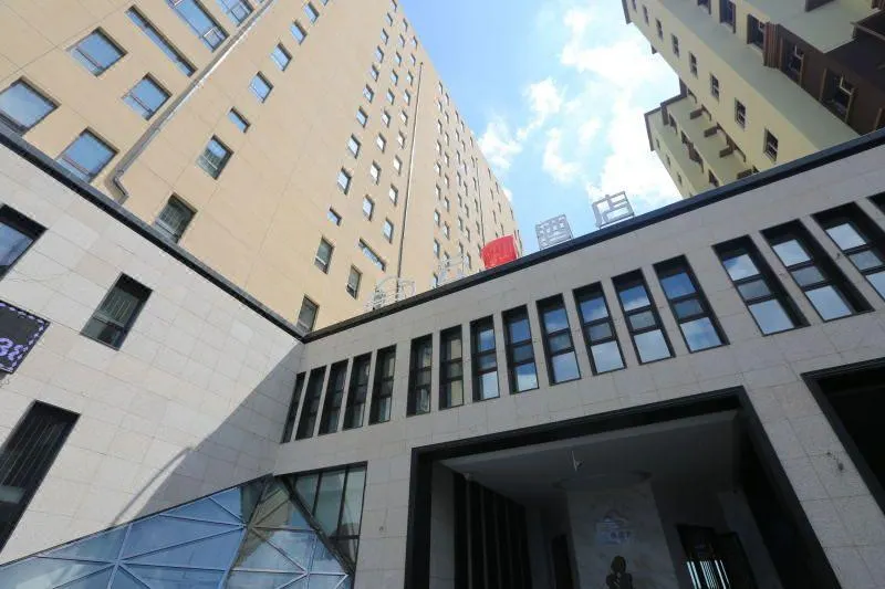 Tianfu Yunqi Business Hotel - Image 1