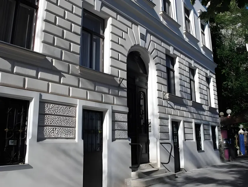 Kunsthaus Apartments - Image 1