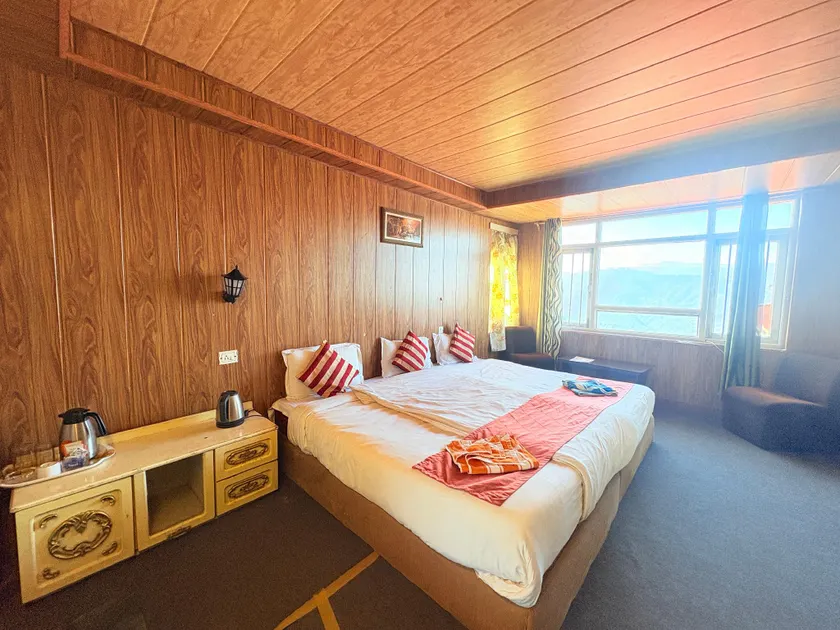 Hotel Valentino Darjeeling near Mall Road - Image 1