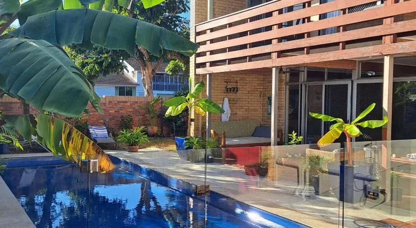Brisbane 1960s Pool House - hosted bed and breakfast - Image 1