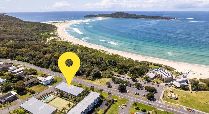 The Dunes15 fabulous unit with pool tennis court and across the road to the beach - Image 1