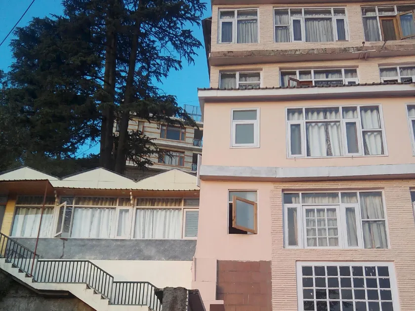 Hotel Lords Regency - Connected to the Mall Road - Image 1