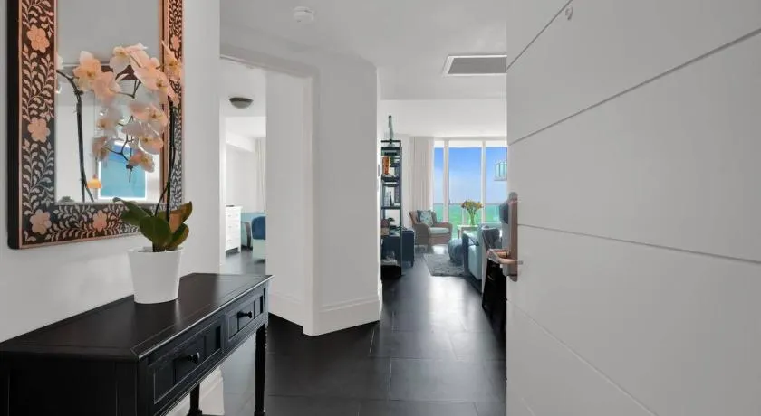 Coastal Elegance and Luxury by the Water - Image 1