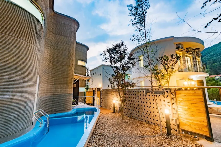 Gapyeong lx22 pool villa resort - Image 1