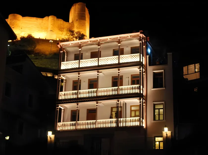 Hotel at Gomi 19 - Image 1